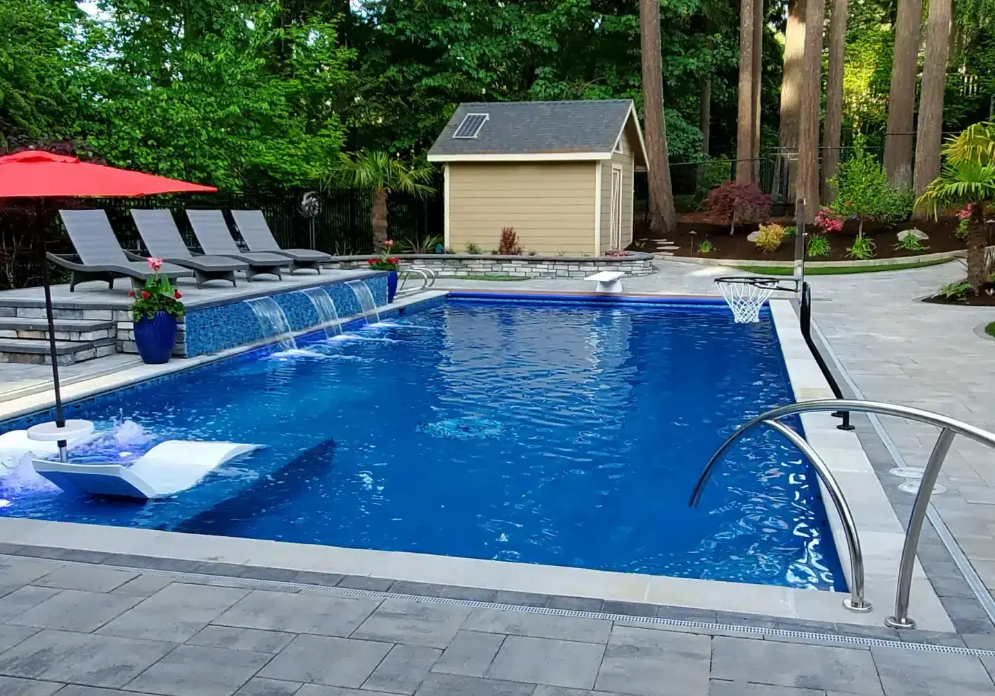 Fun family Swimming Pools Beaverton Oregon