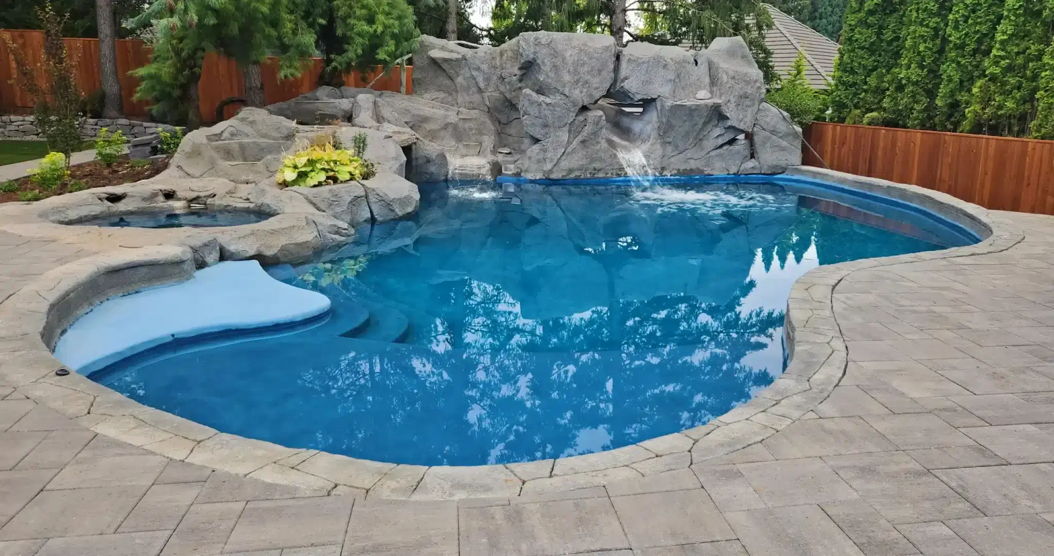 Natural looking Swimming Pools Portland Oregon