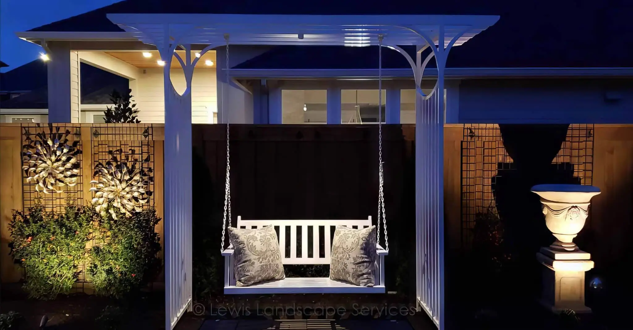 Outdoor lighting Portland Oregon